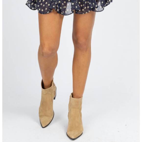 NEW DRESS FORUM floral fit flare mini skirt in navy - Picture 1 of 5